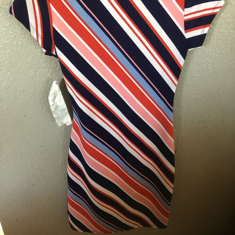 Dress - Picture 6 of 6